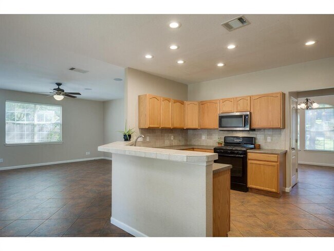 Building Photo - 6710 Breezy Pass