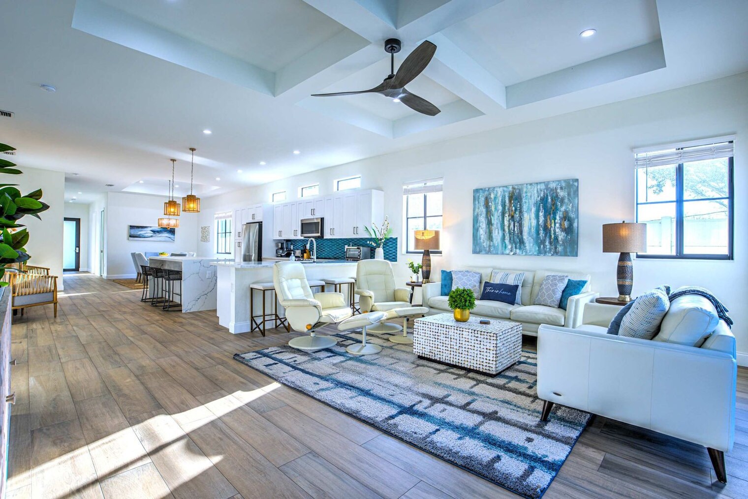 Building Photo - 685 107th Ave N