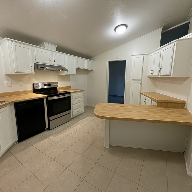Building Photo - 24425 Woolsey Canyon Rd