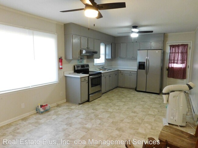 Building Photo - 3 br, 1 bath House - 1718 Wintergreen Road