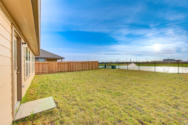 Building Photo - 5607 Rock Head Rnch Trl