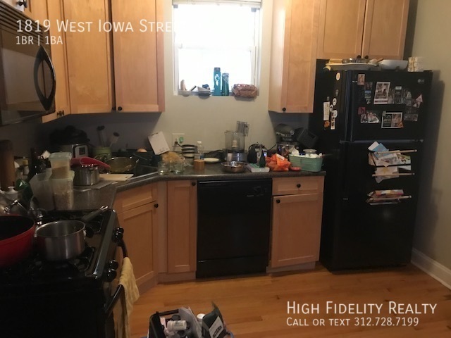 Building Photo - 1819 W Iowa St