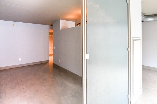Building Photo - 1133 14th St NW