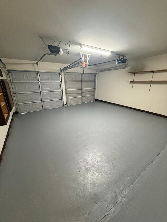 Building Photo - 2315 Glendavon Ln