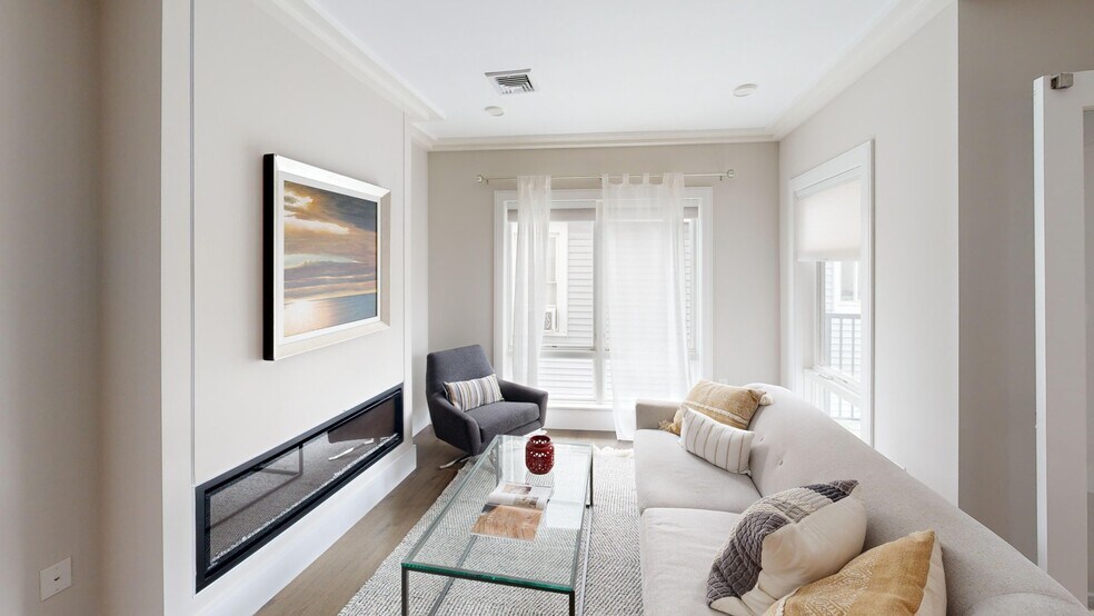 Building Photo - 214 Market St