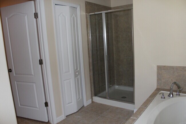 Building Photo - Spacious 3BR Lake Nona Townhome Near Medical City | 2,319 Sq Ft | 2-Car Garage