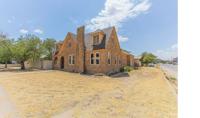 Building Photo - 1800 S Main St