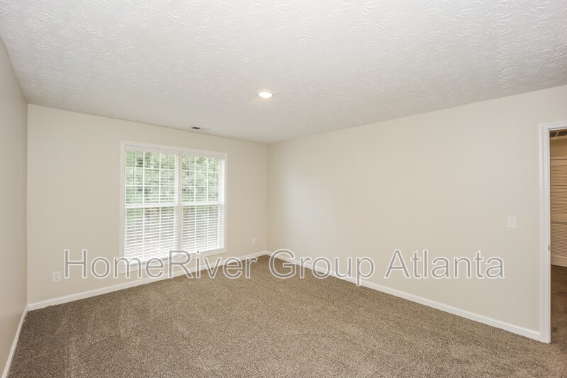 Building Photo - 1583 Marceau Dr