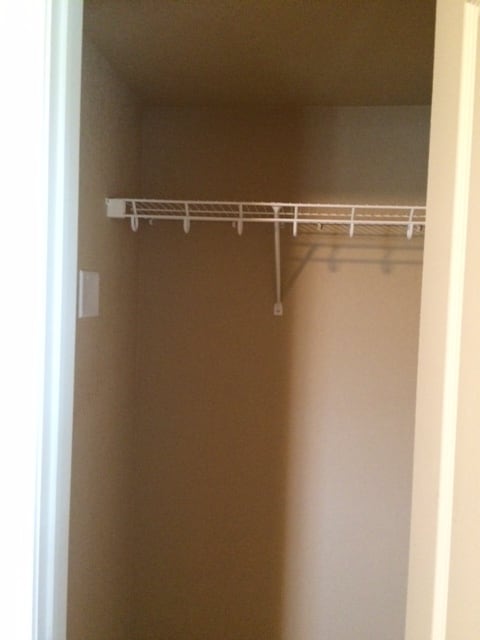 Bedroom closet - 100 Grandview Ct