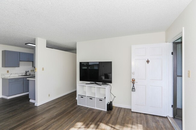 Building Photo - WAIPIO GENTRY: 2-BED, 1-BATH, 1-PARKING NOW AVAILABLE !