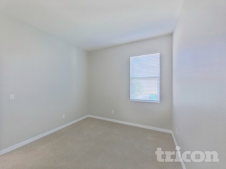 Building Photo - 3252 Zander Dr