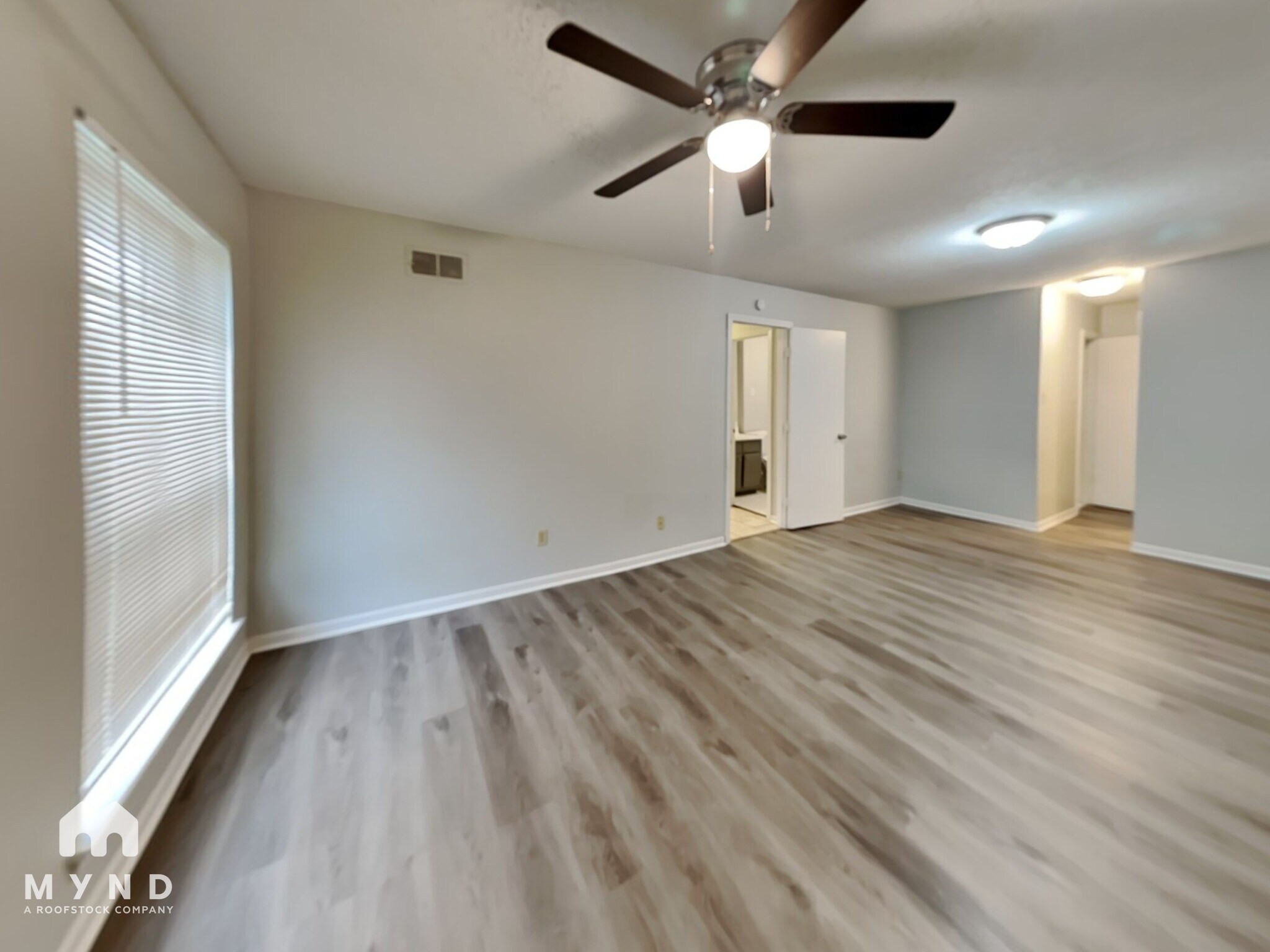 Building Photo - 6035 Devon Cir