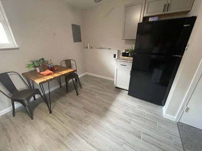 Building Photo - 1770 North Star Rd