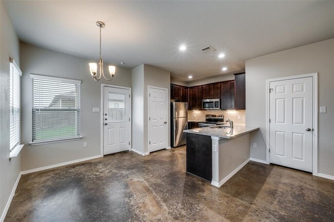 Building Photo - 1502 Lucille St