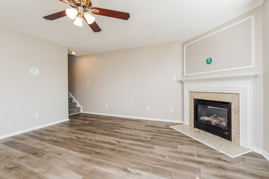 Building Photo - 1024 Penncross Dr