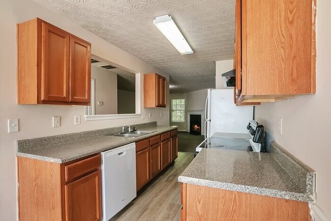 Building Photo - 2842 Vining Ridge Terrace