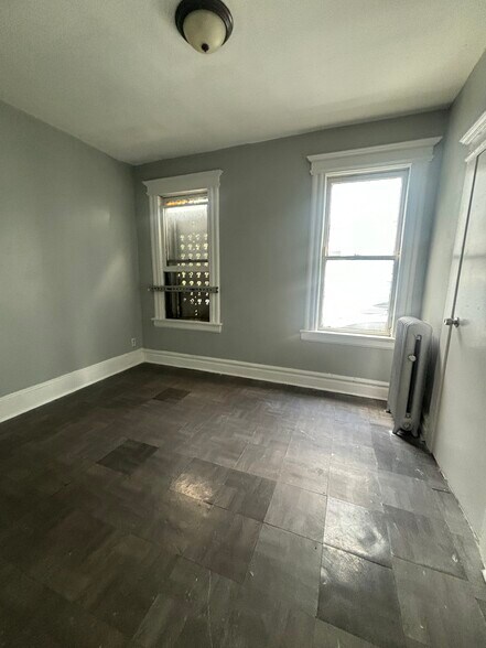 Building Photo - 152 Shephard Ave