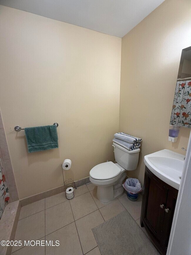 Building Photo - 60 Sherman Ave