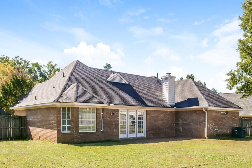 Building Photo - 2068 Heather Ridge