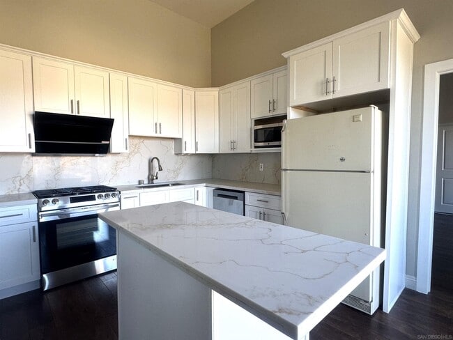 Building Photo - 16402 Rio Vista Rd