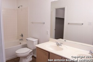 Building Photo - 46 Viking Oak