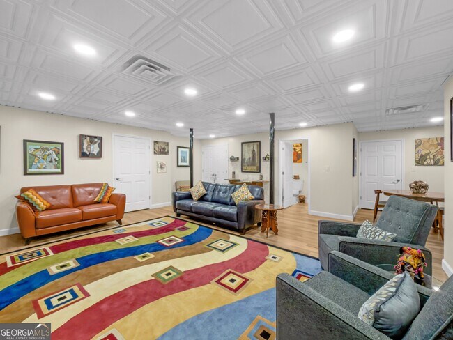 Building Photo - 12609 Old Well Ct
