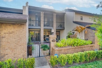 Building Photo - Exquisite 3 bedroom 2.5 bath two-story Executive Condo in Winter Park with 2-Car Garage