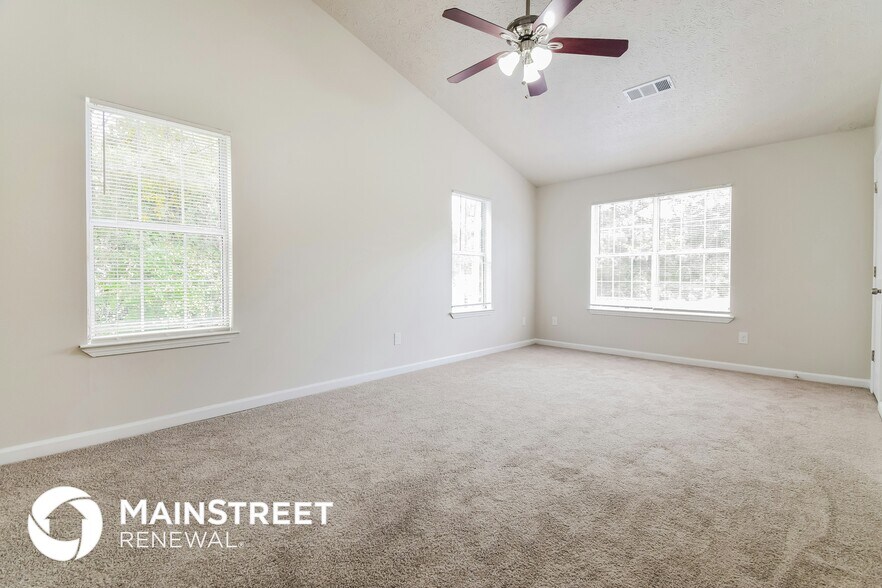 Building Photo - 7 Roundtree Xing