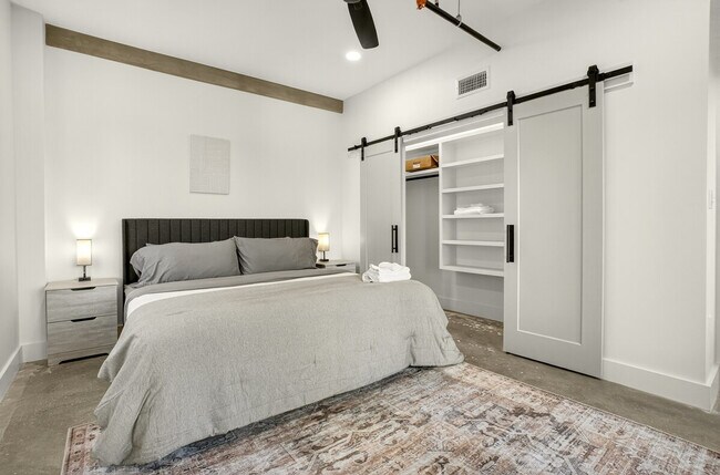 Building Photo - 309 S Boulder Ave