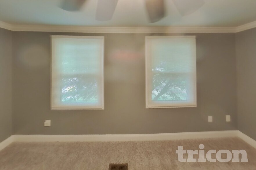 Building Photo - 3630 Saltwood Glen