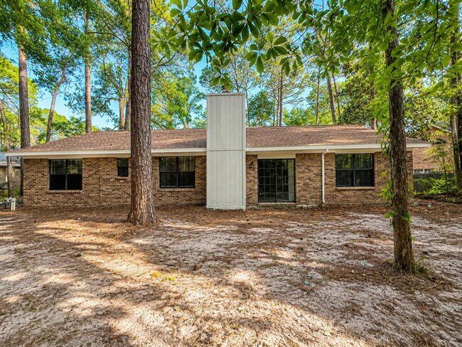 Building Photo - 723 Prestwick Dr