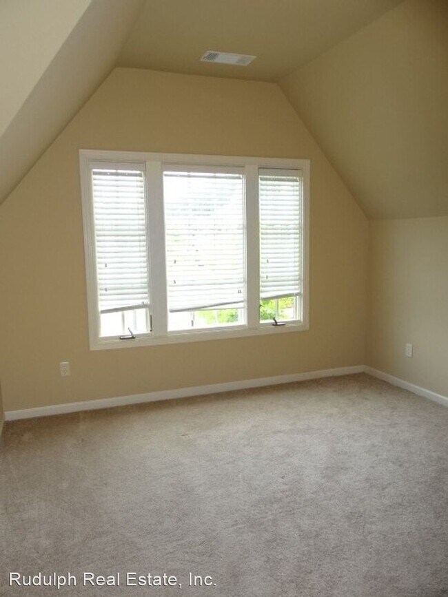 Building Photo - 3 br, 2.5 bath House - 519 Portobello Road