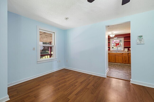 Building Photo - 513 Hiawassee Ave