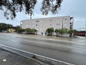 Building Photo - 2311 NW 22nd Ave