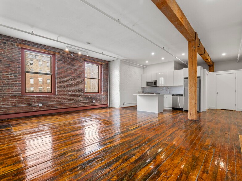 Building Photo - 719 Tremont St