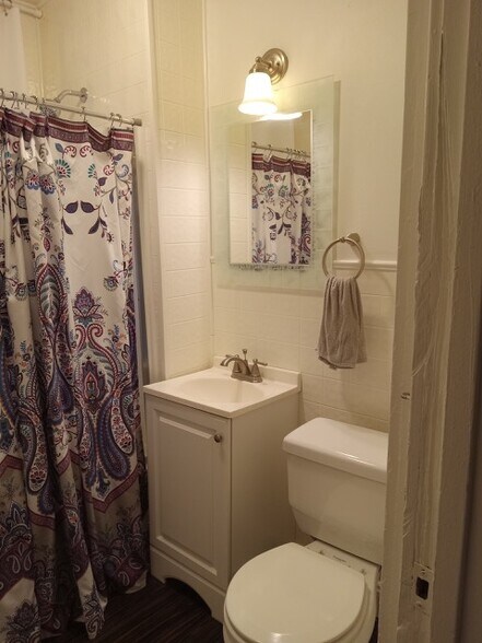 Building Photo - 5316 Highland Ave