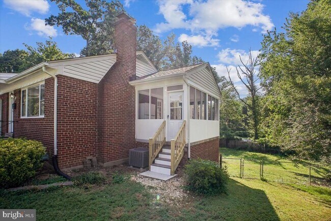 Building Photo - 3227 Sherry Ct