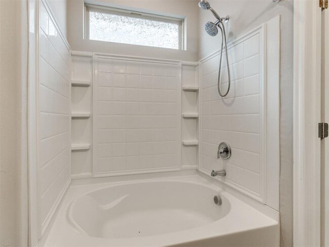 Building Photo - 14805 Gravity Falls Ln