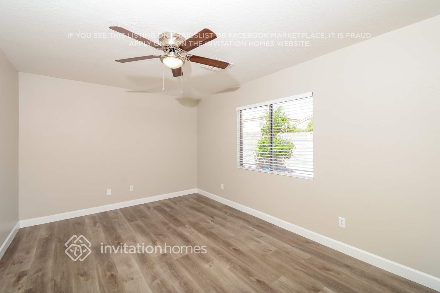 Building Photo - 12406 W Flores Dr