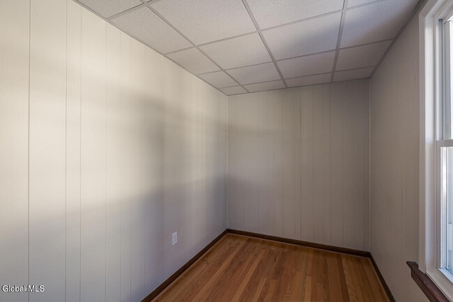 Building Photo - 65 Van Derveer St