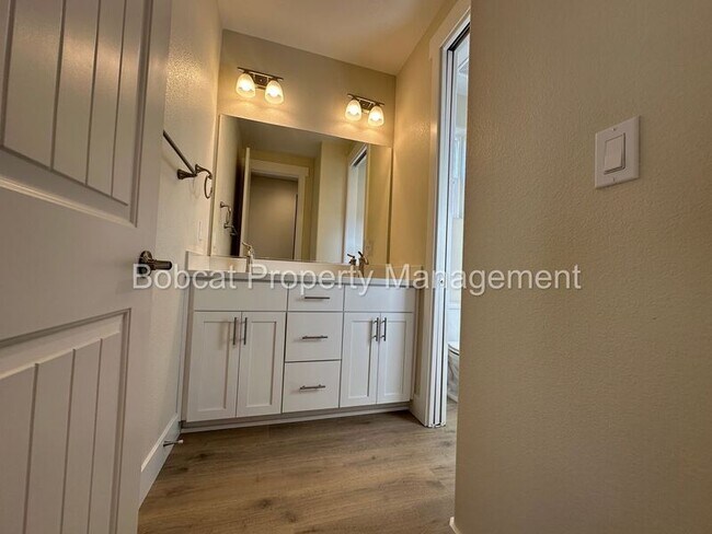 Building Photo - 1631 Delta Downs Dr