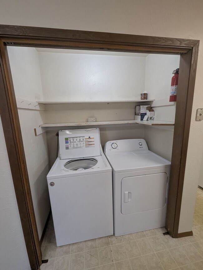 Building Photo - 136