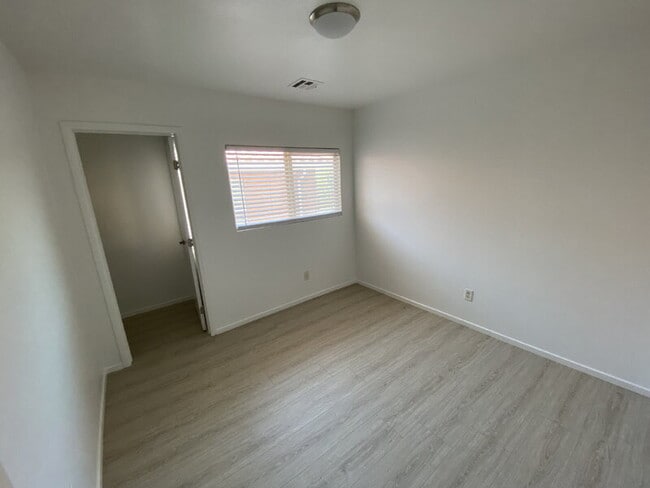 Building Photo - 1972 Joyful St