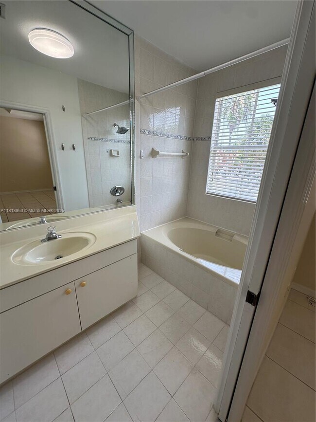 Building Photo - 10869 SW 88th Terrace