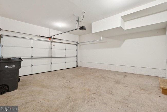 Building Photo - 46073 Hall Rd