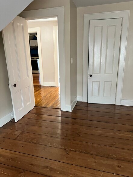 Bedroom - 136 E 9th St