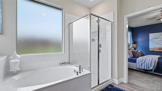 Building Photo - 15508 Leaside Dr