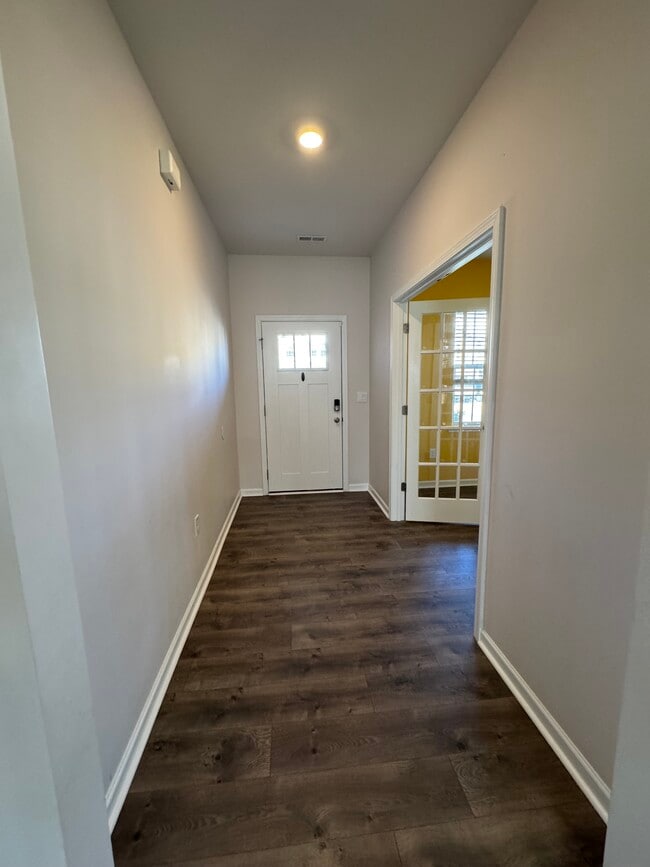 Building Photo - 134 David Hl Dr