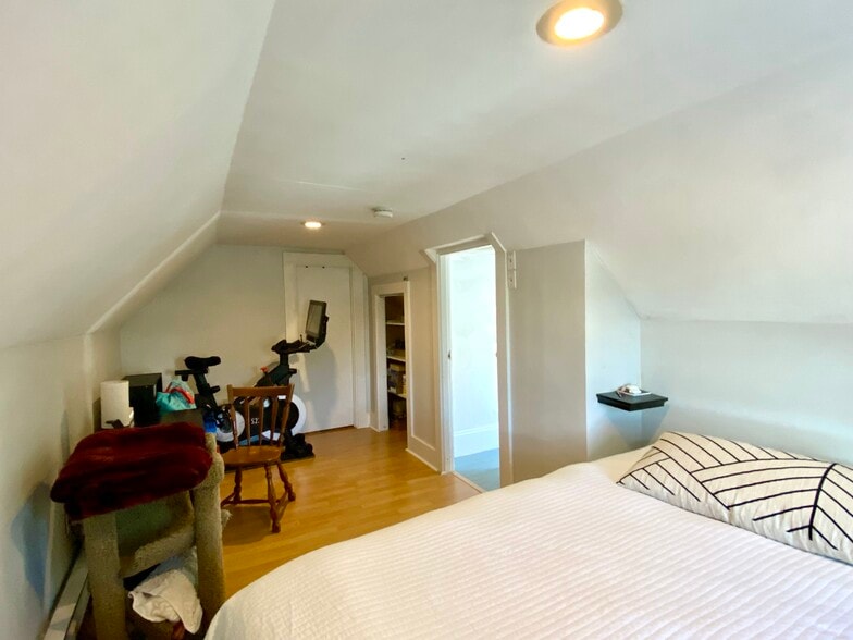 Primary bedroom - 40 Clark St