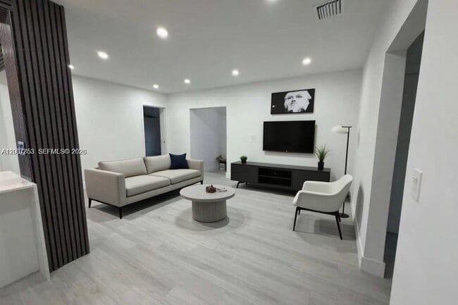 Building Photo - 854 NW 76th St